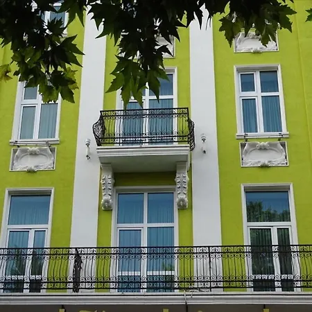 Yanov's Apartment Warna